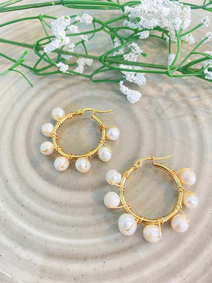 Hoop Earrings with Pearls