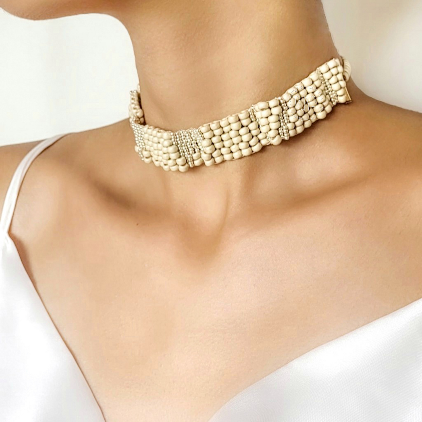 Opera Choker