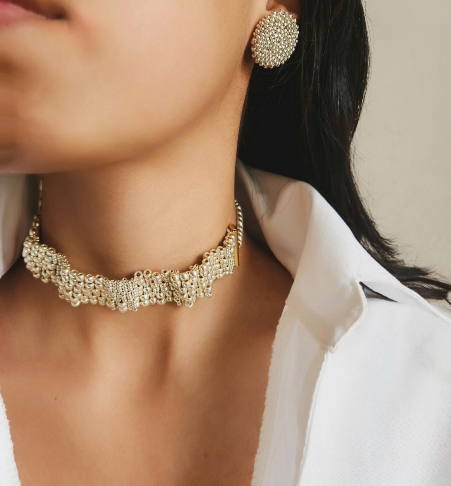 Opera Choker